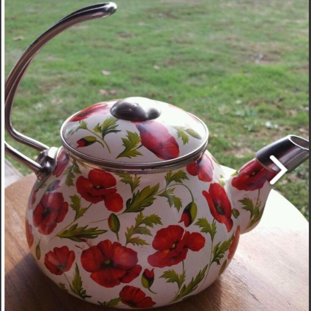 Elegant Floral Teapot with Red Poppy Pattern